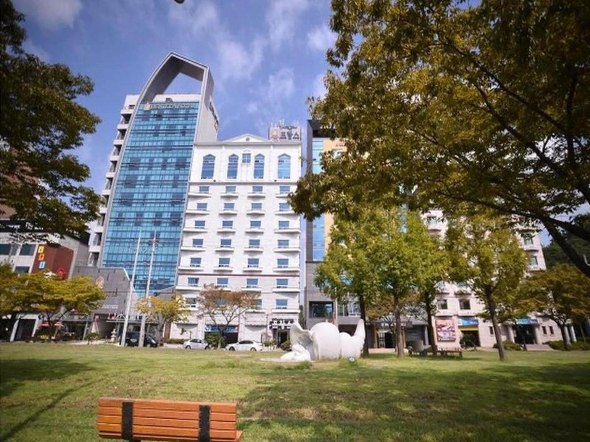 Am Ort Hotel Yeosu Esterno foto
