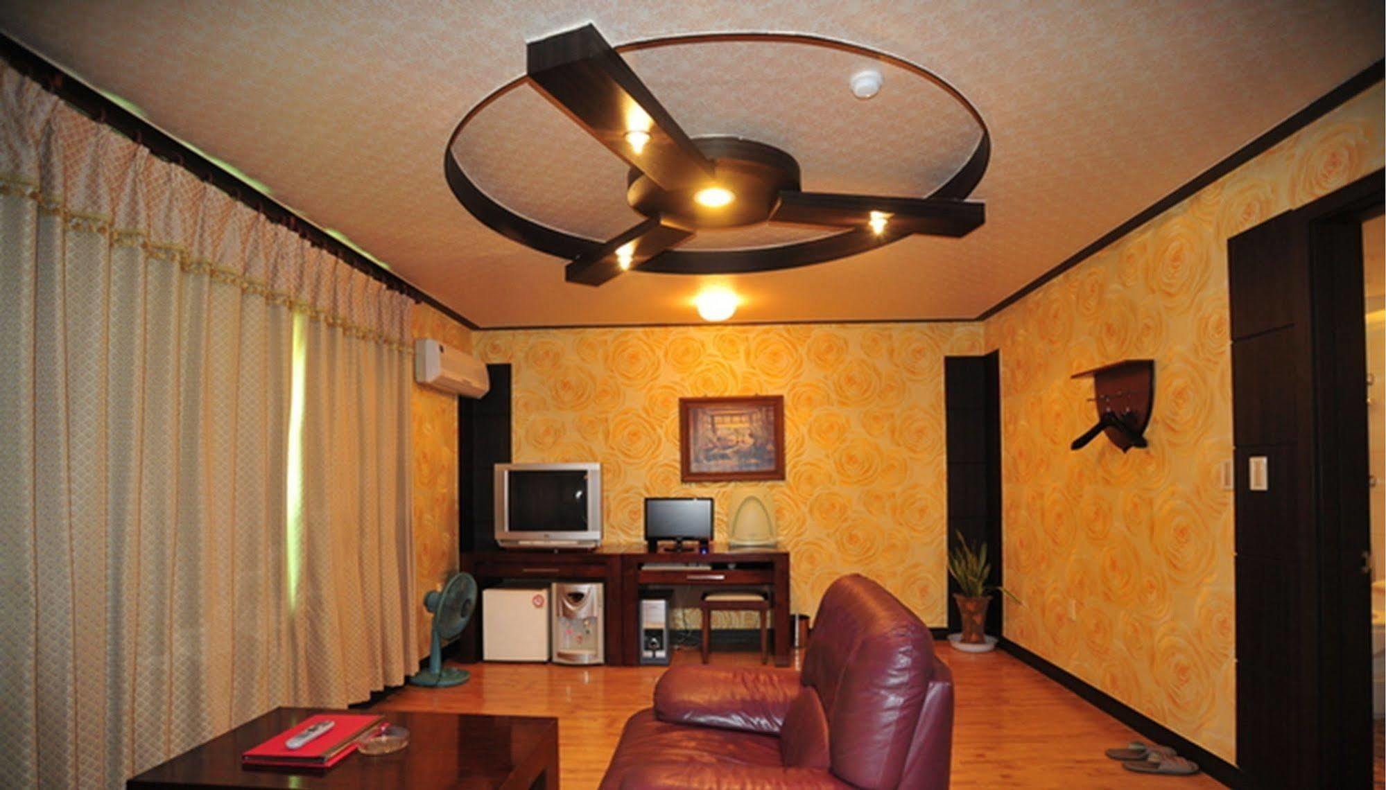 Am Ort Hotel Yeosu Esterno foto