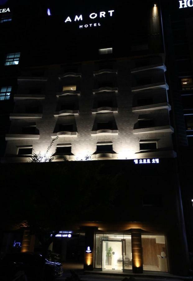 Am Ort Hotel Yeosu Esterno foto